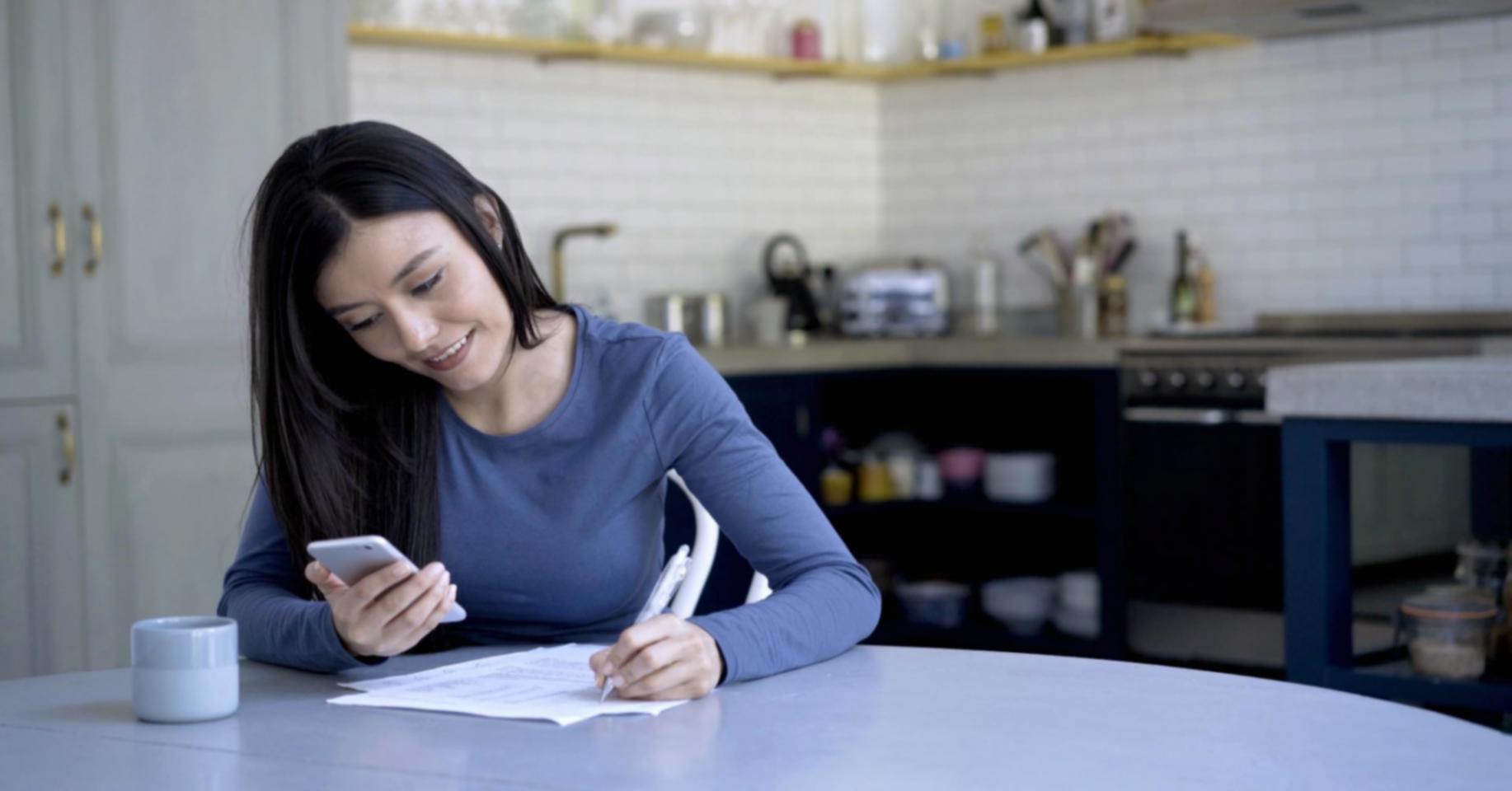 Seminarteilnehmer bei der Gruppenarbeit
